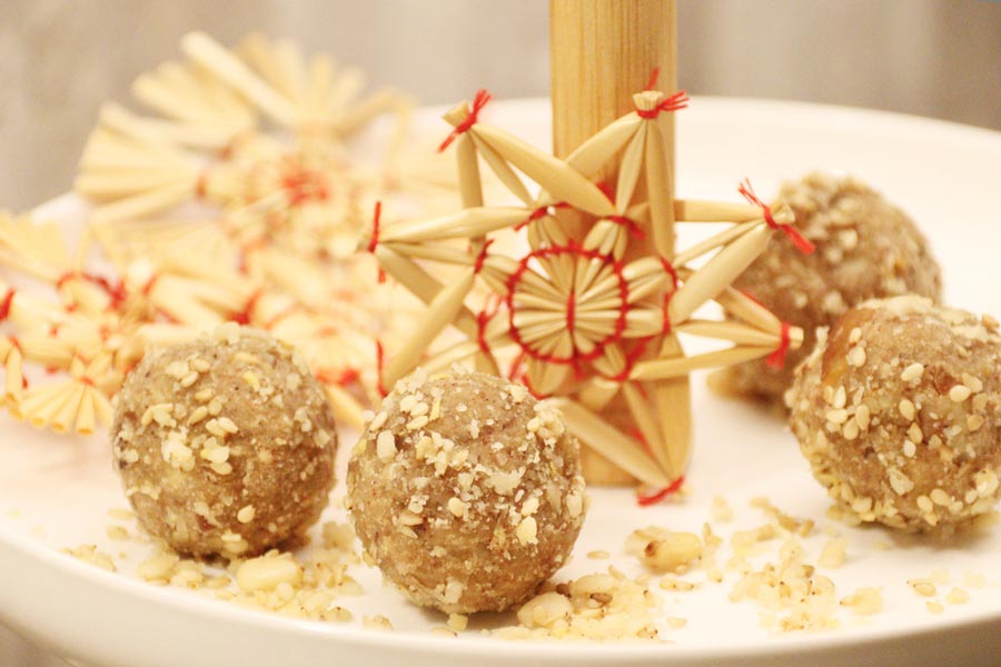 Maronikugeln als Weihnachtsbäckerei